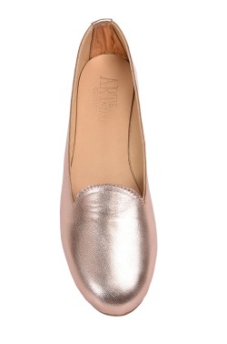 Entirely handmade gold rose slipper model for children