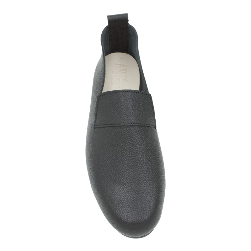 moccasin King hammered calf leather black