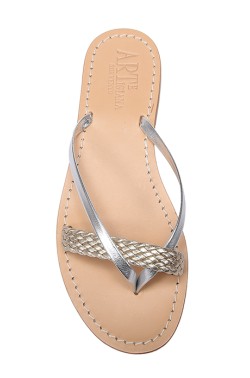 Sandali a fascia color argento con treccia platino